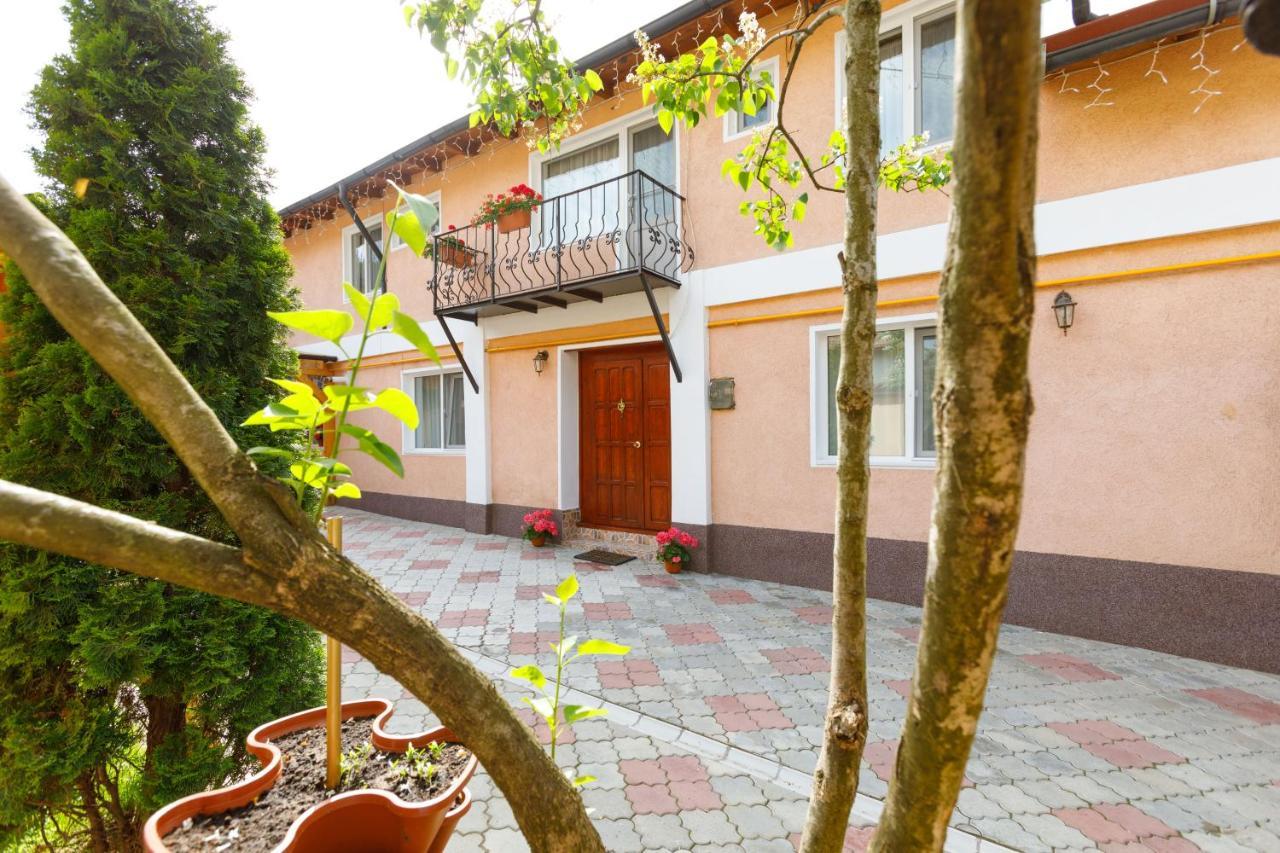 Casa Dacica Hotel Râşnov Exterior photo